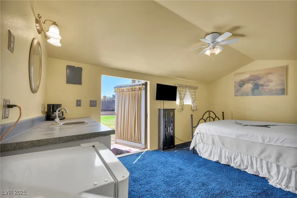 819 Arrowhead, Henderson, NV 89002