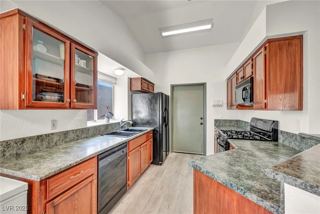 819 Arrowhead, Henderson, NV 89002