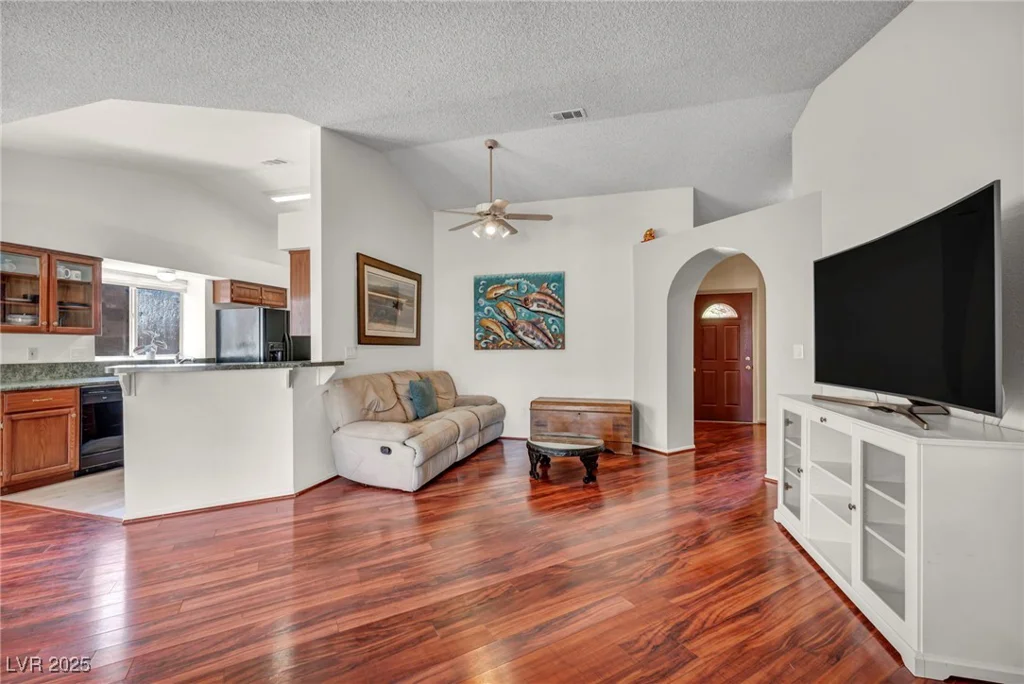 819 Arrowhead, Henderson, NV 89002