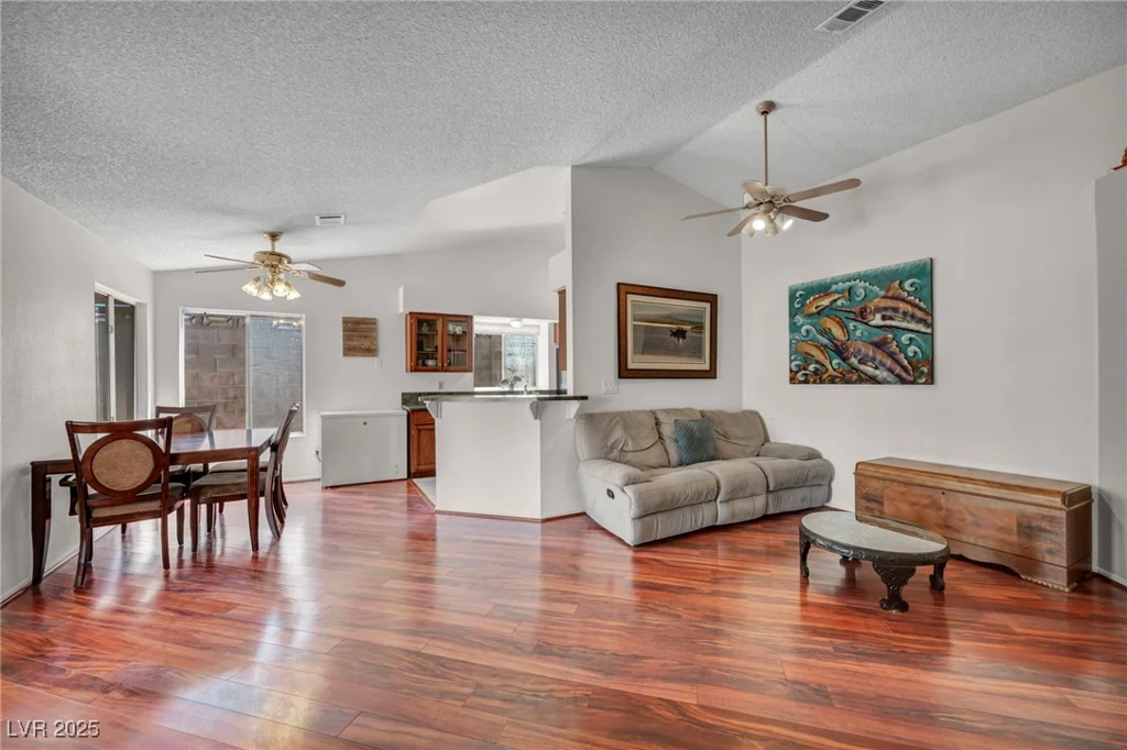 819 Arrowhead, Henderson, NV 89002