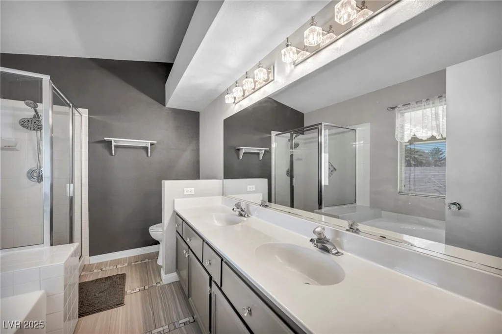 819 Arrowhead, Henderson, NV 89002