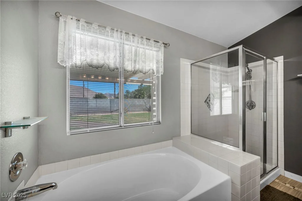819 Arrowhead, Henderson, NV 89002