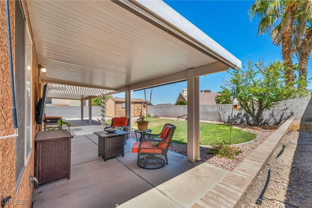 819 Arrowhead, Henderson, NV 89002