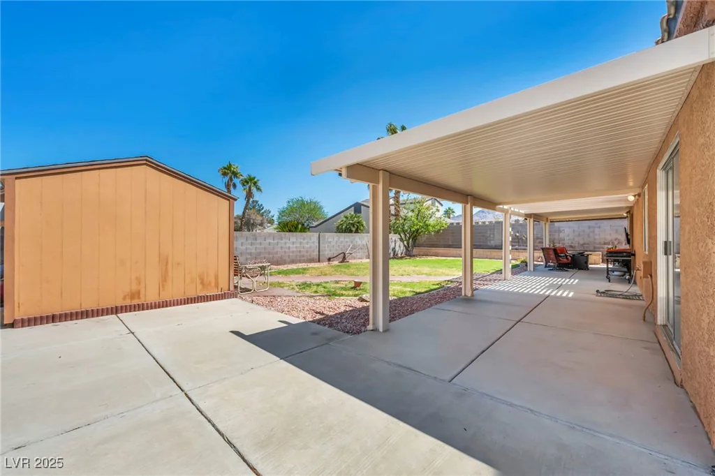 819 Arrowhead, Henderson, NV 89002