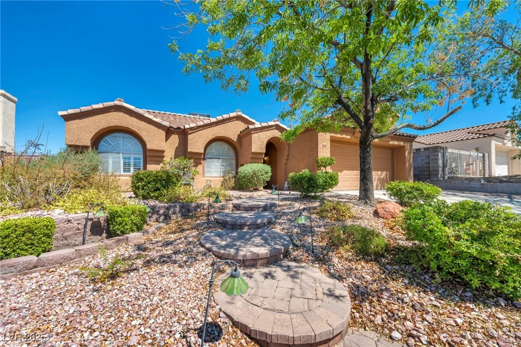 819 Arrowhead, Henderson, NV 89002