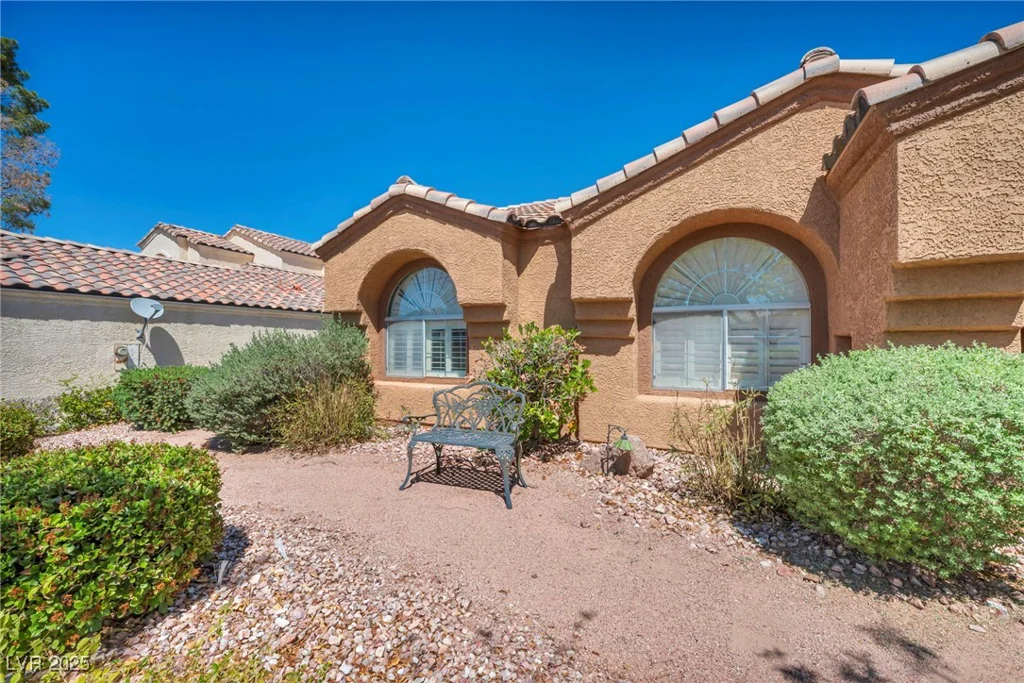 819 Arrowhead, Henderson, NV 89002