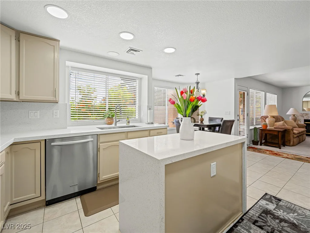 2736 Huber Heights, Las Vegas, NV 89128