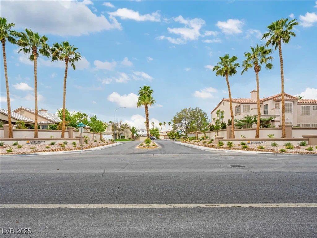 2736 Huber Heights, Las Vegas, NV 89128