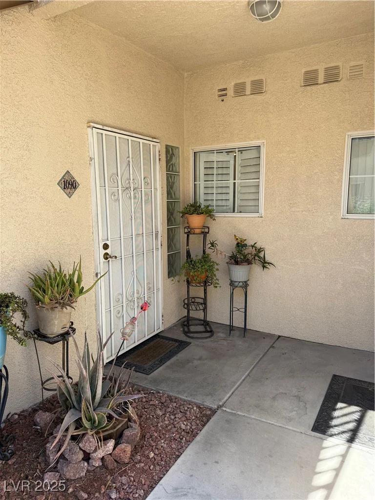 7400 Flamingo, Las Vegas, NV 89147