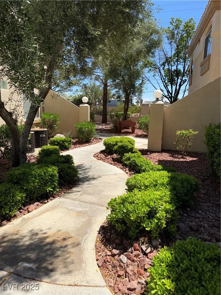 7400 Flamingo, Las Vegas, NV 89147