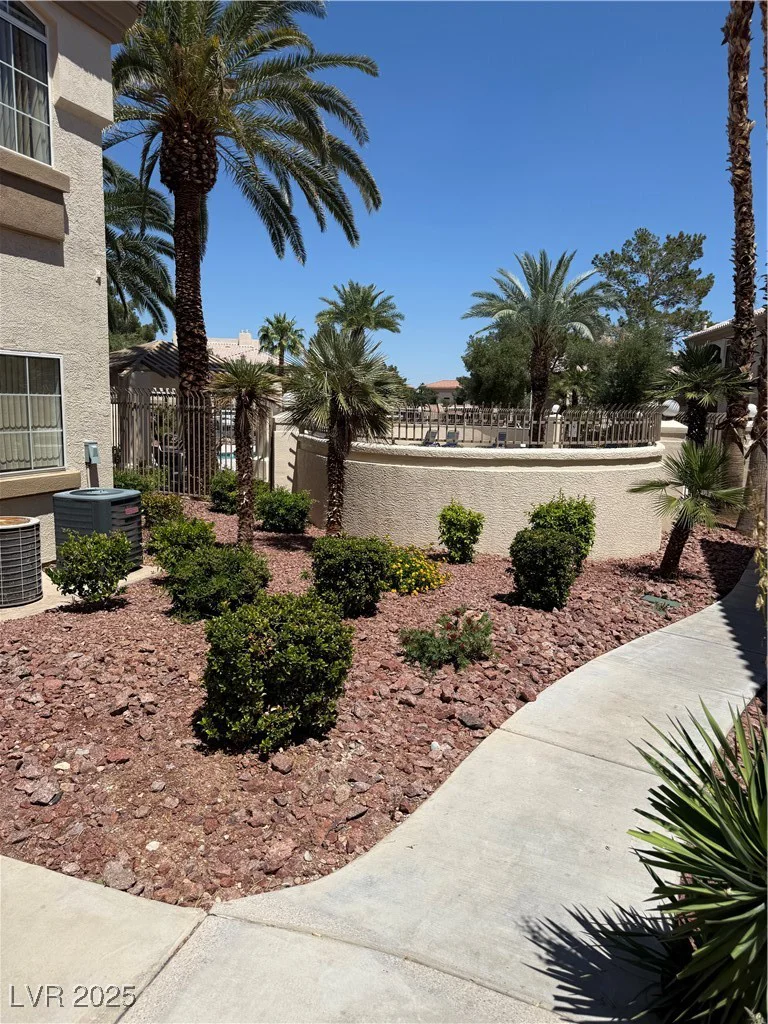7400 Flamingo, Las Vegas, NV 89147