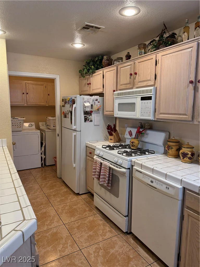 7400 Flamingo, Las Vegas, NV 89147