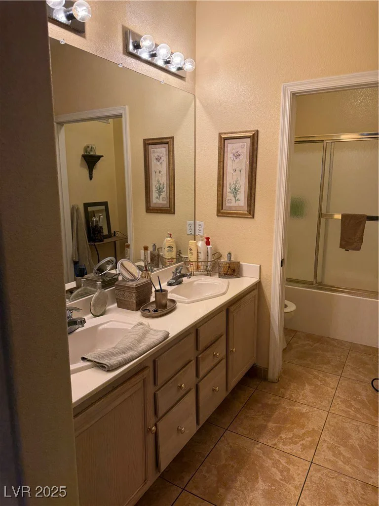 7400 Flamingo, Las Vegas, NV 89147