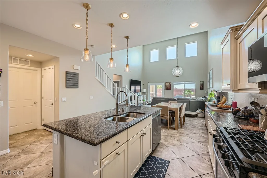 5662 Oak Bend, Las Vegas, NV 89135
