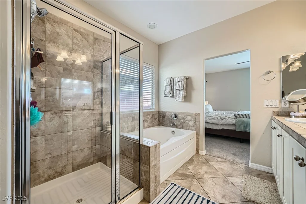 5662 Oak Bend, Las Vegas, NV 89135
