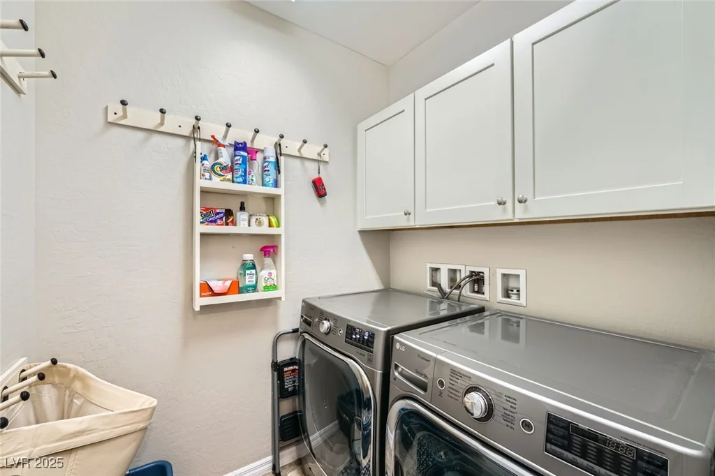 5662 Oak Bend, Las Vegas, NV 89135