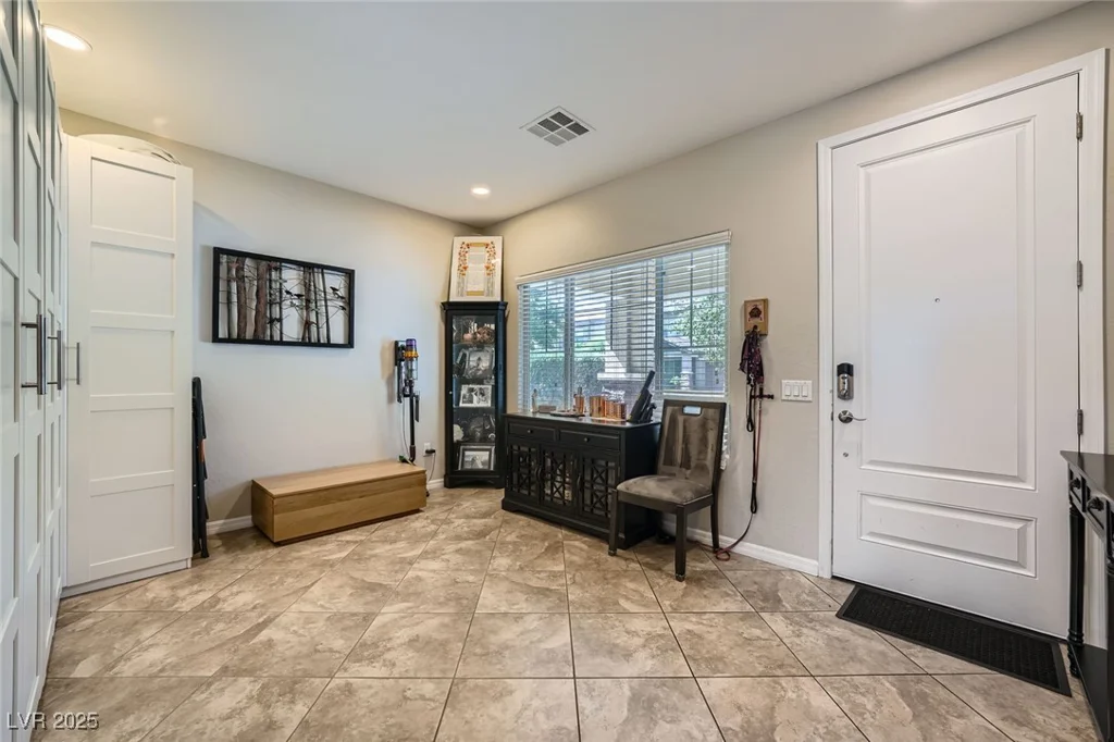 5662 Oak Bend, Las Vegas, NV 89135