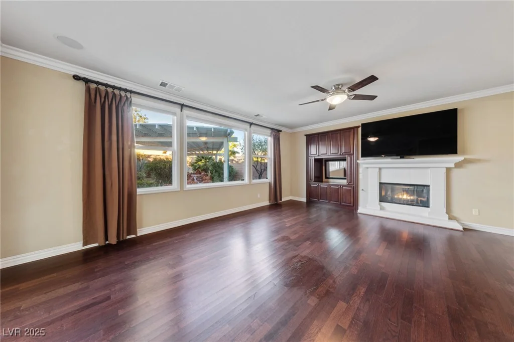 7438 Desertscape, Las Vegas, NV 89178