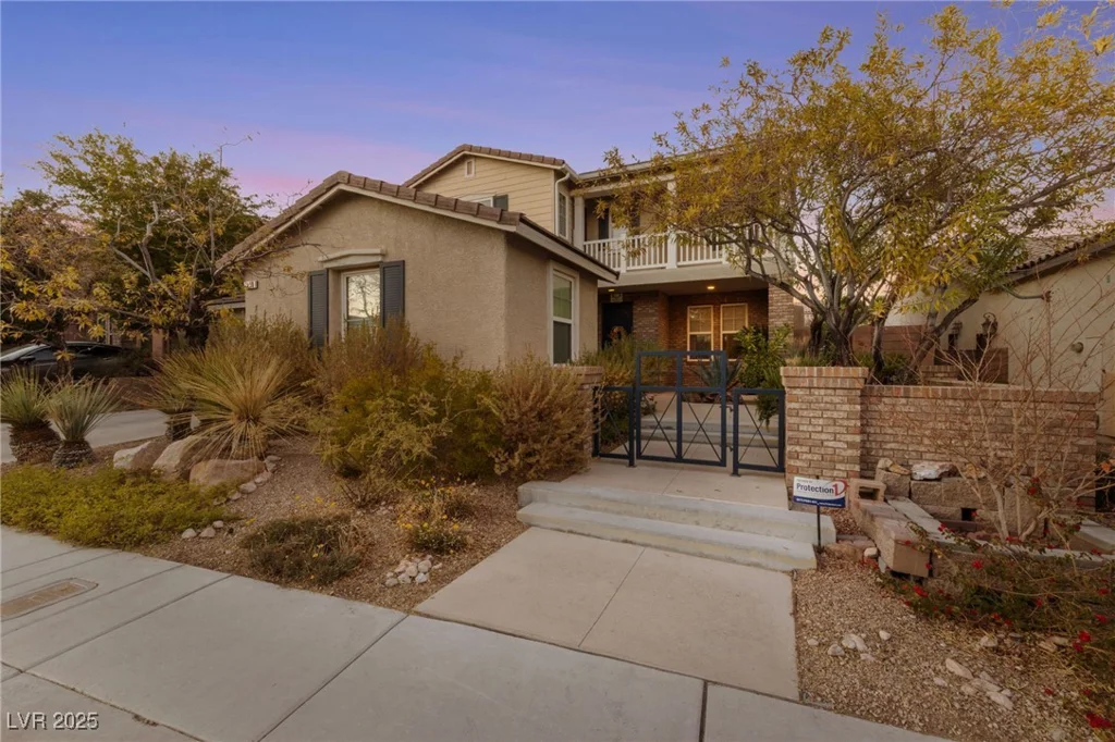 7438 Desertscape, Las Vegas, NV 89178