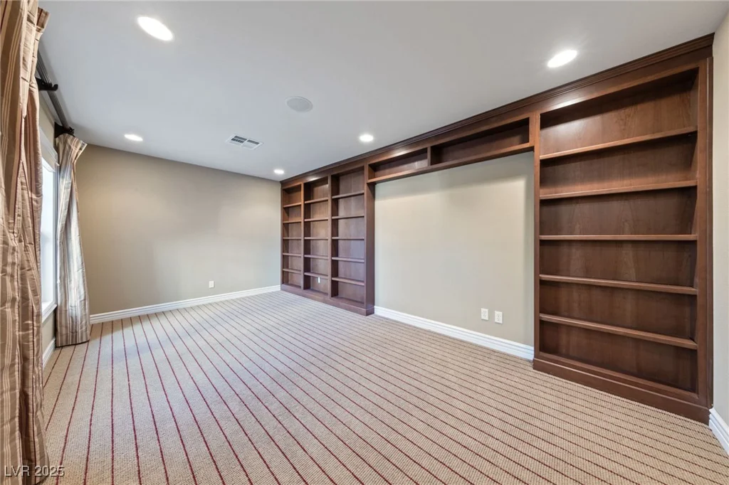 7438 Desertscape, Las Vegas, NV 89178