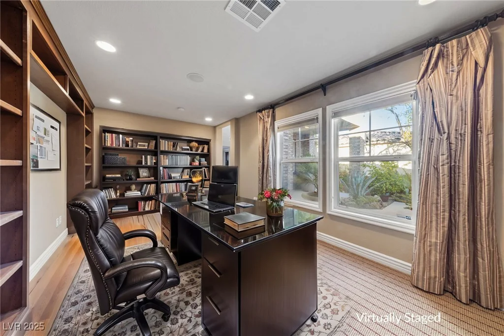 7438 Desertscape, Las Vegas, NV 89178