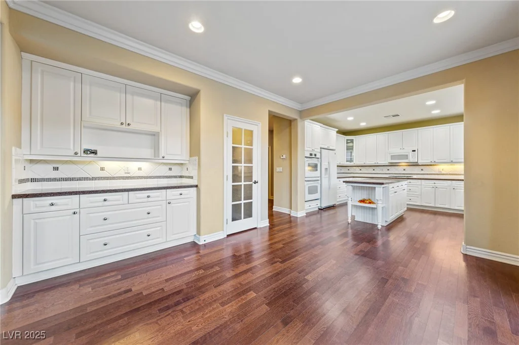 7438 Desertscape, Las Vegas, NV 89178