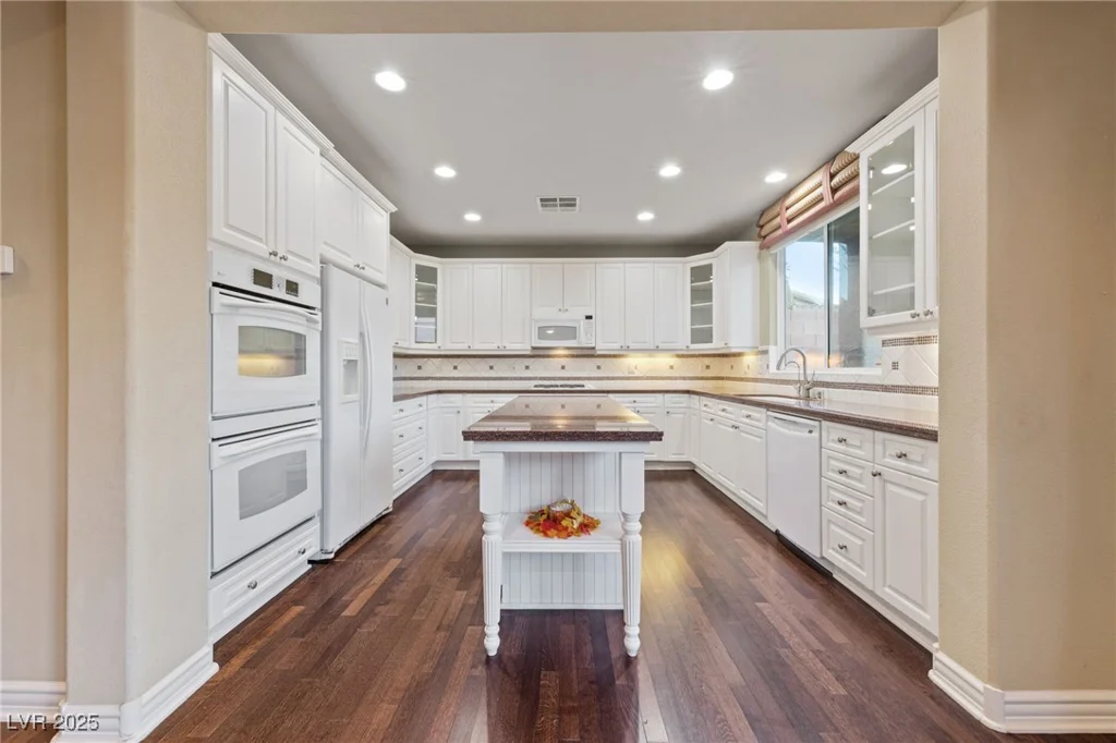 7438 Desertscape, Las Vegas, NV 89178