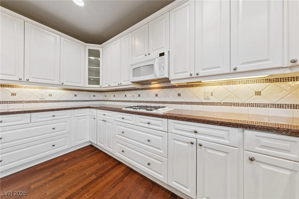 7438 Desertscape, Las Vegas, NV 89178