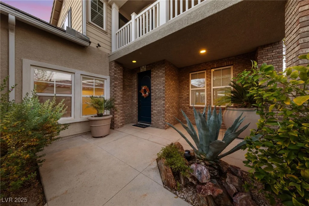 7438 Desertscape, Las Vegas, NV 89178