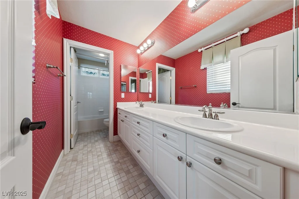 7438 Desertscape, Las Vegas, NV 89178