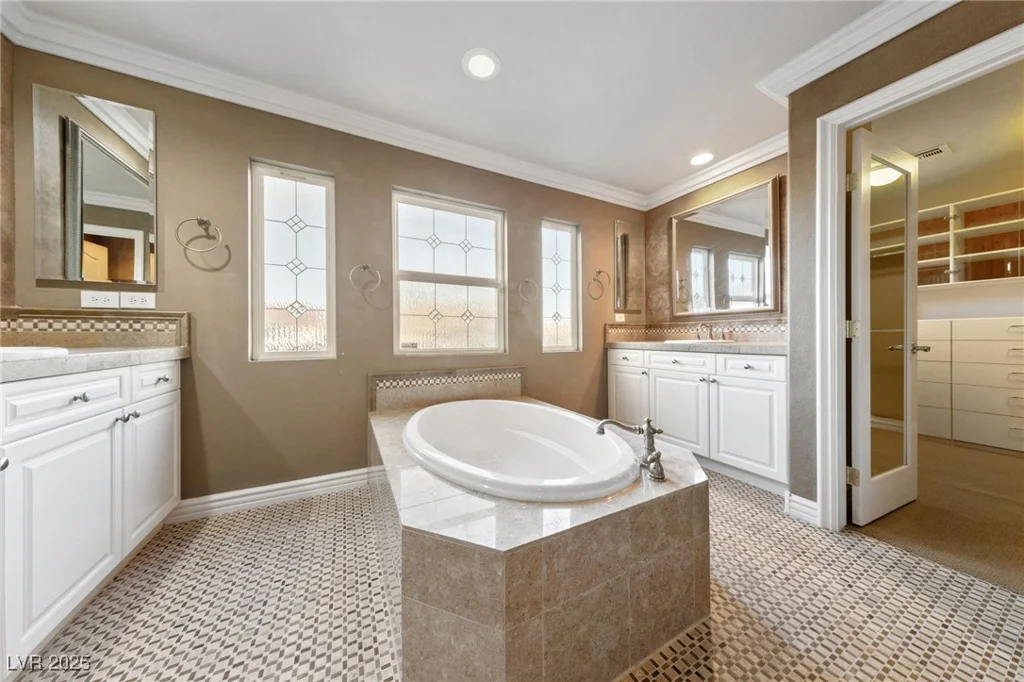 7438 Desertscape, Las Vegas, NV 89178