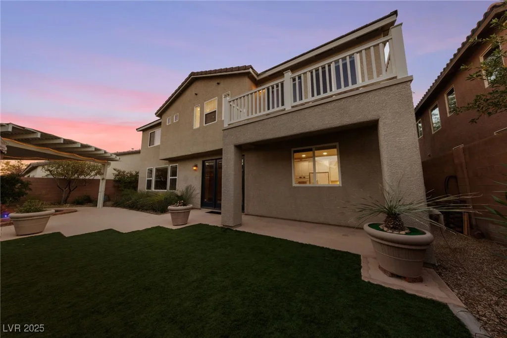 7438 Desertscape, Las Vegas, NV 89178
