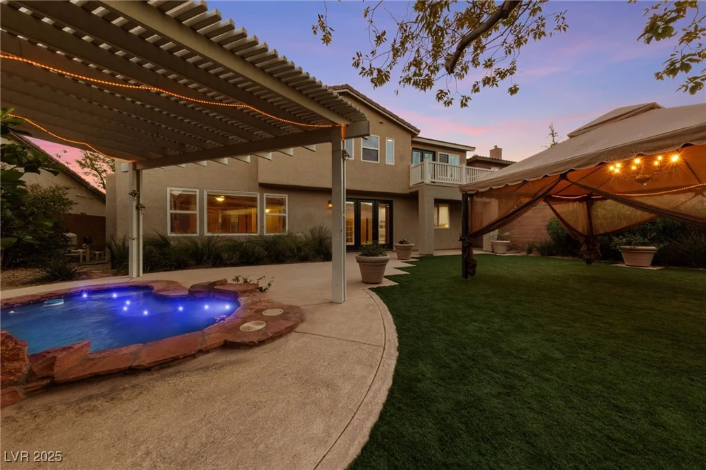 7438 Desertscape, Las Vegas, NV 89178