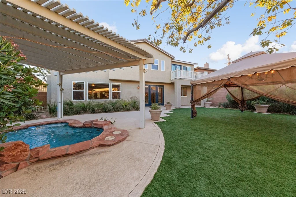 7438 Desertscape, Las Vegas, NV 89178