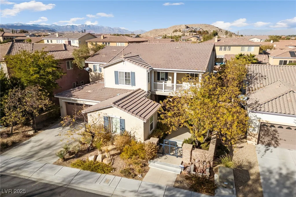 7438 Desertscape, Las Vegas, NV 89178