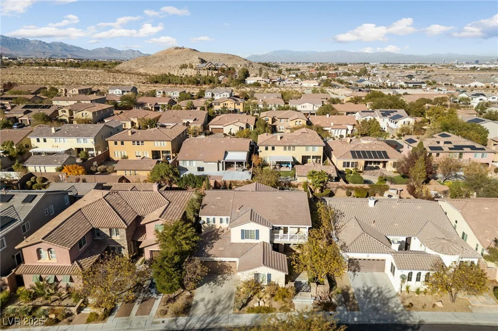 7438 Desertscape, Las Vegas, NV 89178