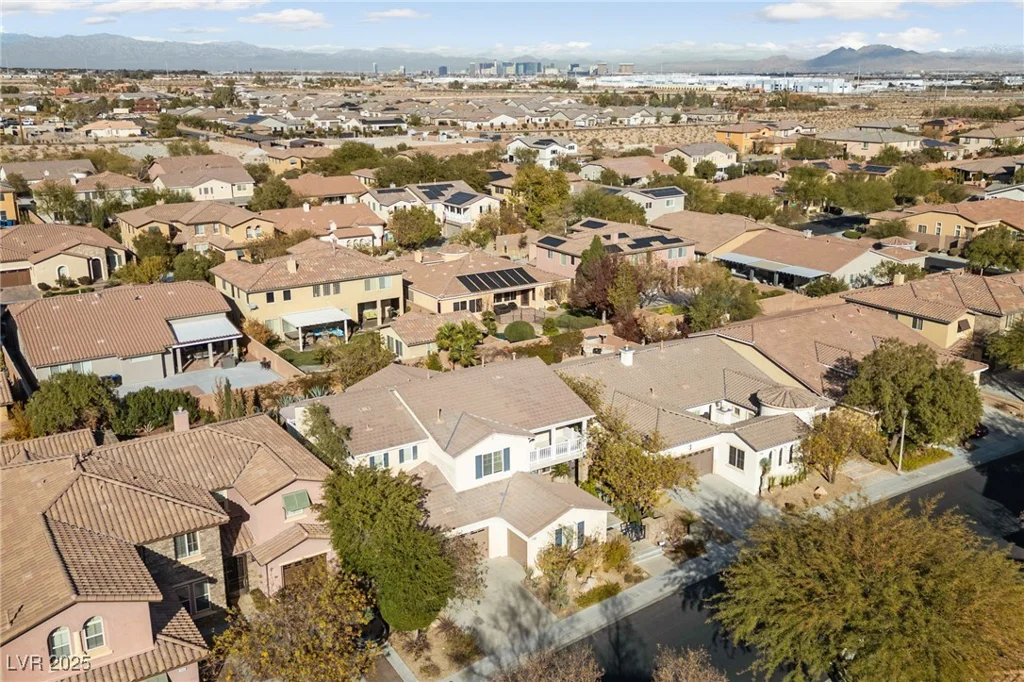 7438 Desertscape, Las Vegas, NV 89178