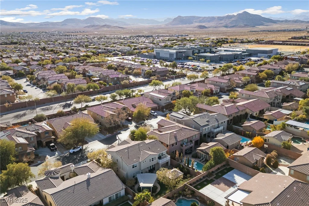 7438 Desertscape, Las Vegas, NV 89178