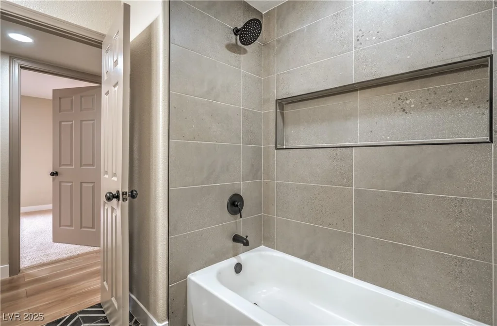 5757 Charles Holden, Las Vegas, NV 89103