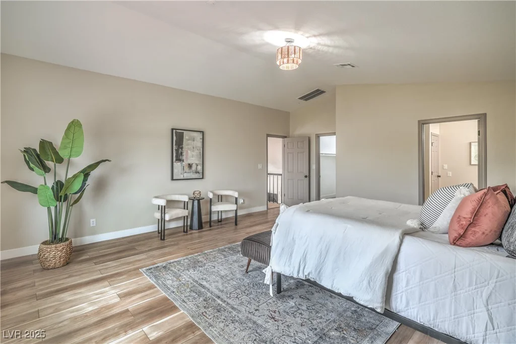 5757 Charles Holden, Las Vegas, NV 89103