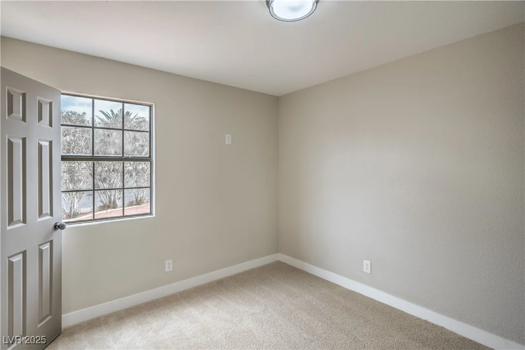 5757 Charles Holden, Las Vegas, NV 89103