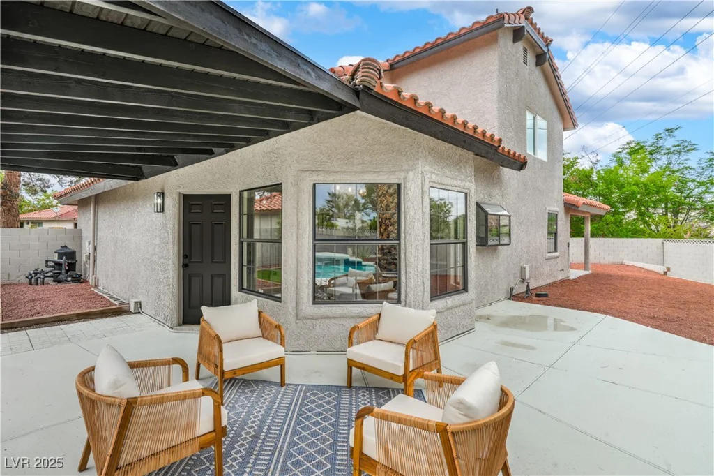5757 Charles Holden, Las Vegas, NV 89103