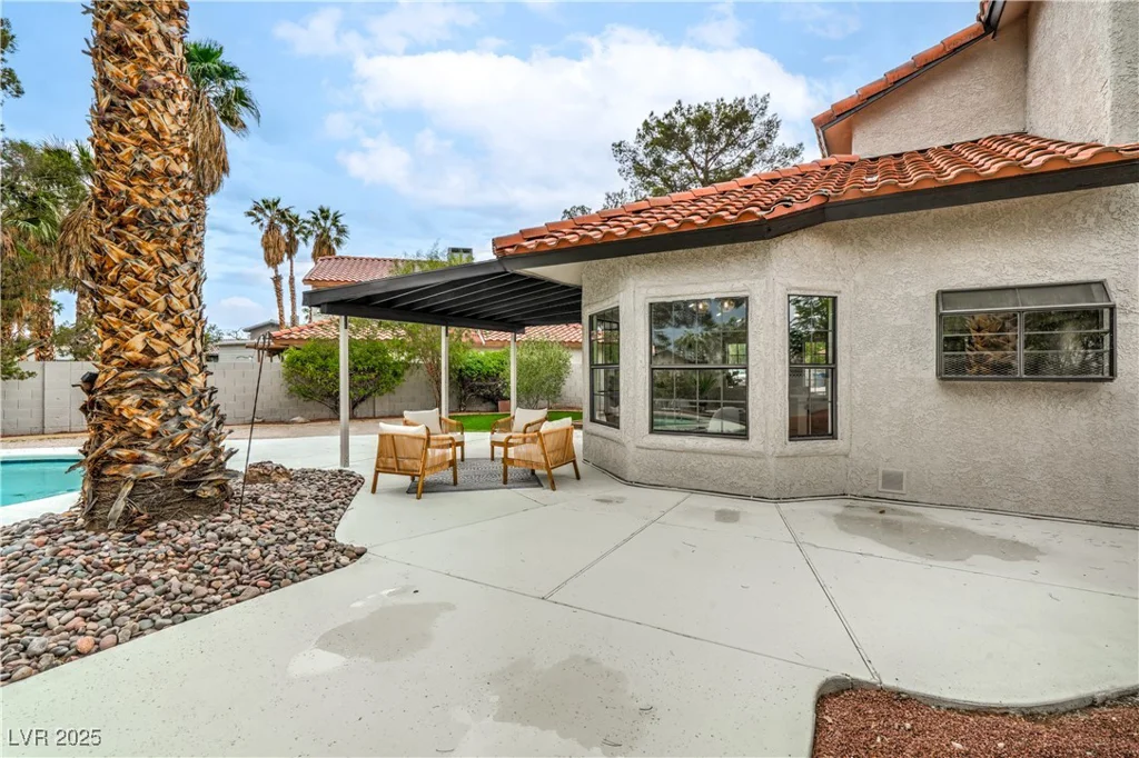 5757 Charles Holden, Las Vegas, NV 89103