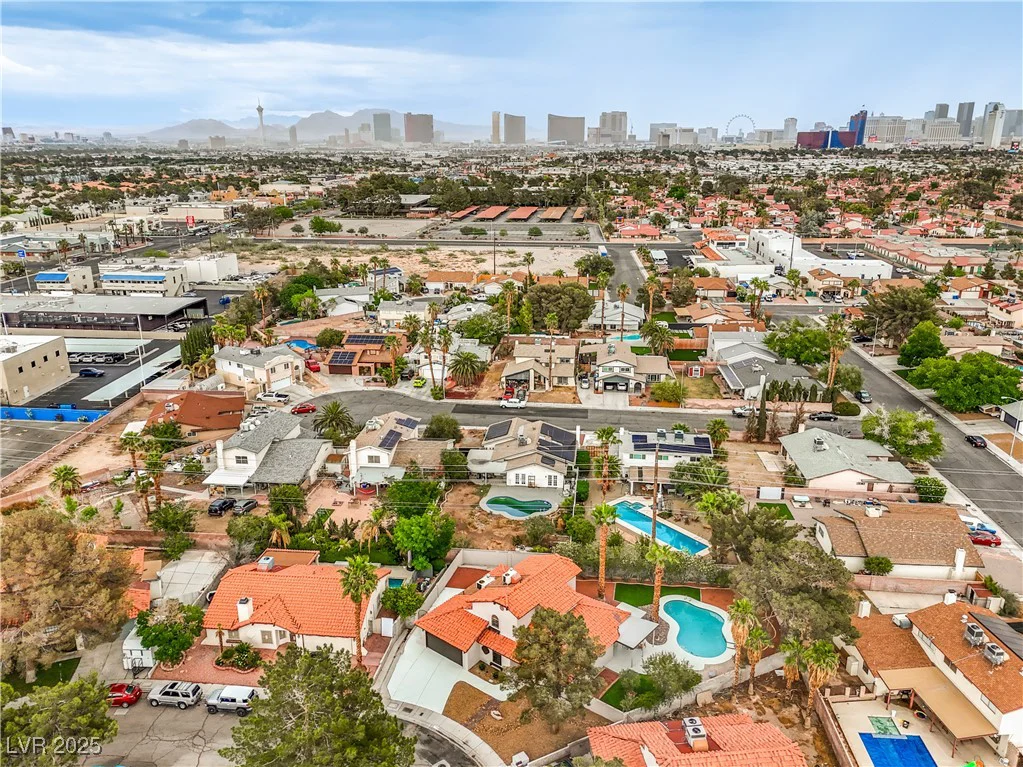 5757 Charles Holden, Las Vegas, NV 89103