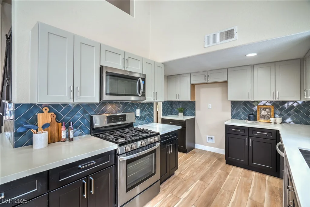 5757 Charles Holden, Las Vegas, NV 89103