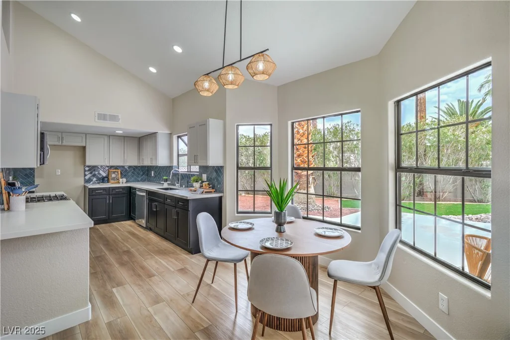 5757 Charles Holden, Las Vegas, NV 89103