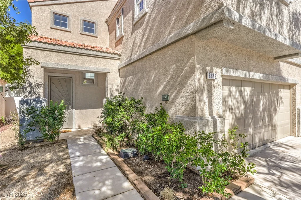 6649 Maple Mesa, North Las Vegas, NV 89084