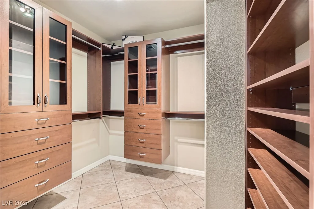 10159 Tumbling Tree, Las Vegas, NV 89183