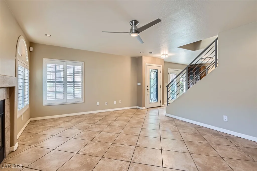 10159 Tumbling Tree, Las Vegas, NV 89183