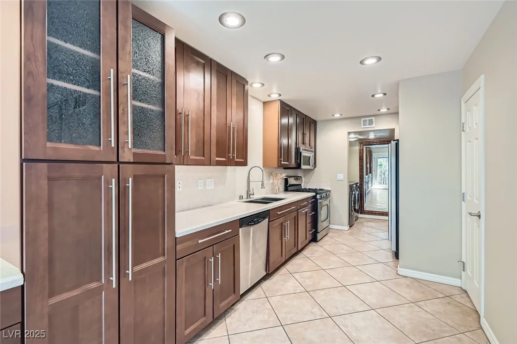 10159 Tumbling Tree, Las Vegas, NV 89183